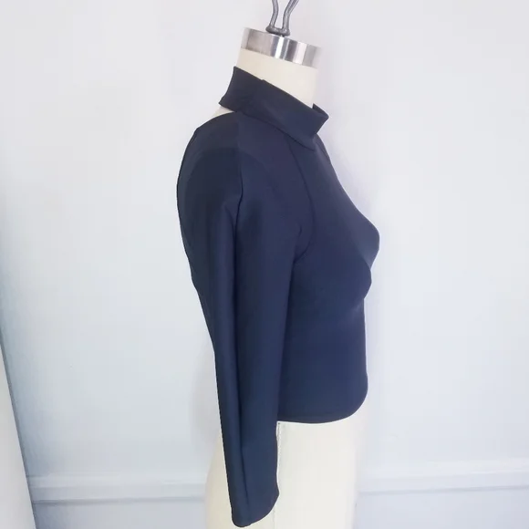 Alo Yoga | Black Crop Performance wears XS - Picture 13 of 13